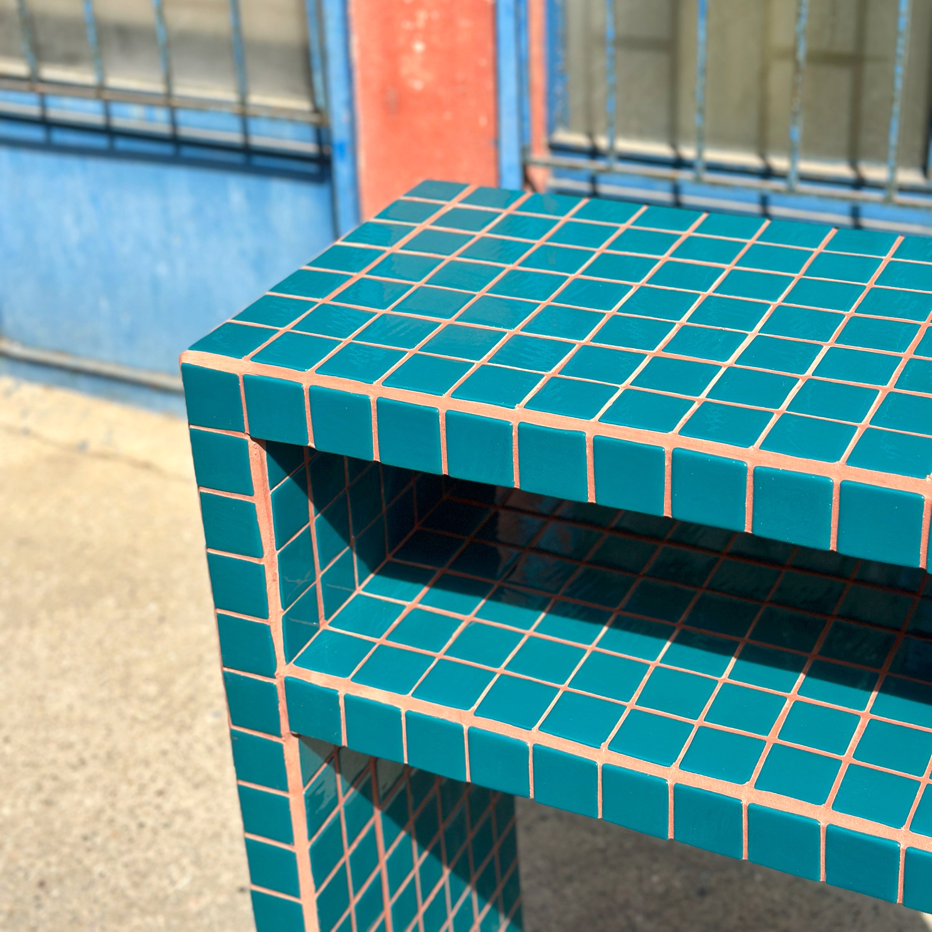 Console Raflı Dresuar