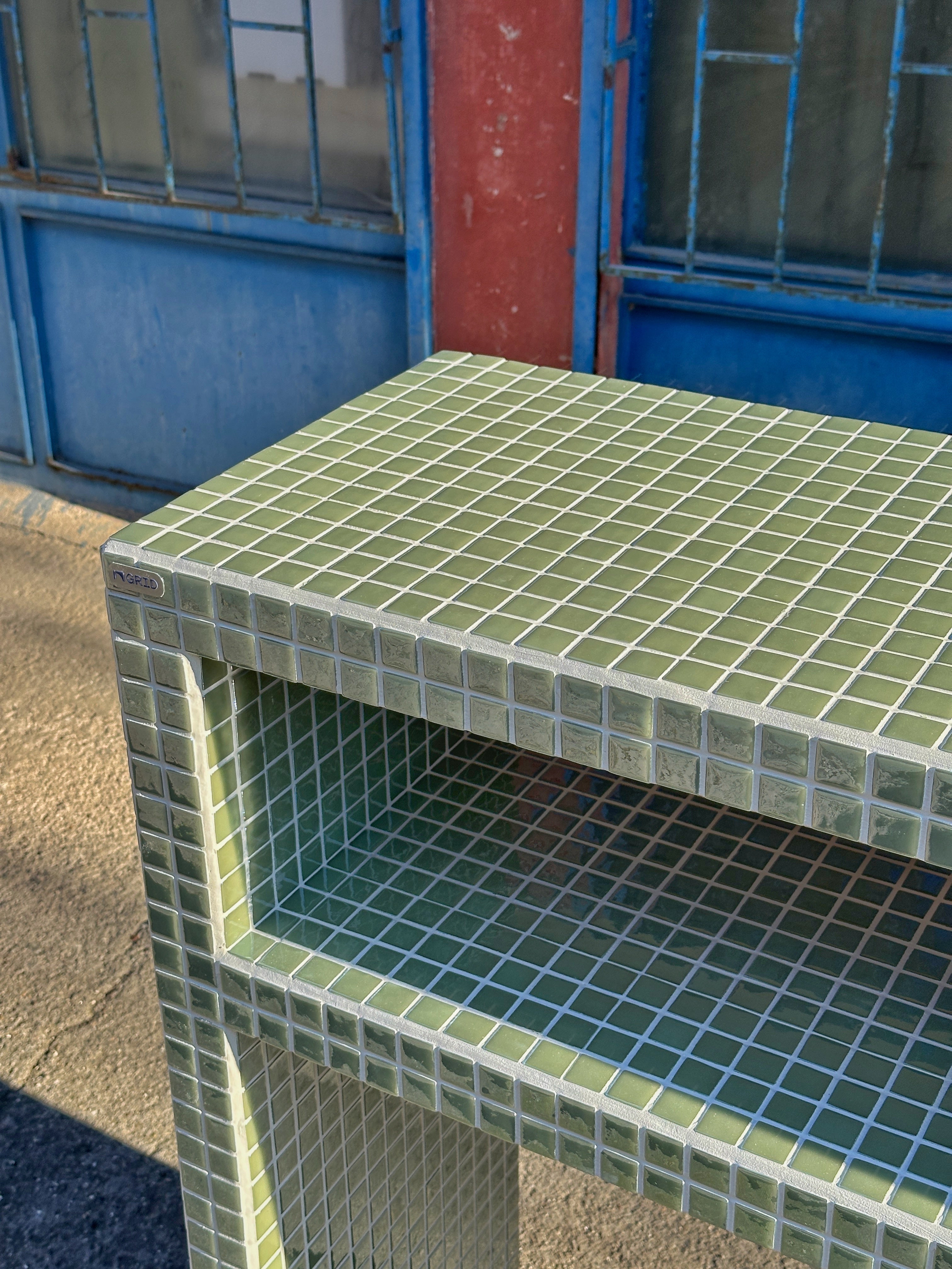 Console Raflı Dresuar