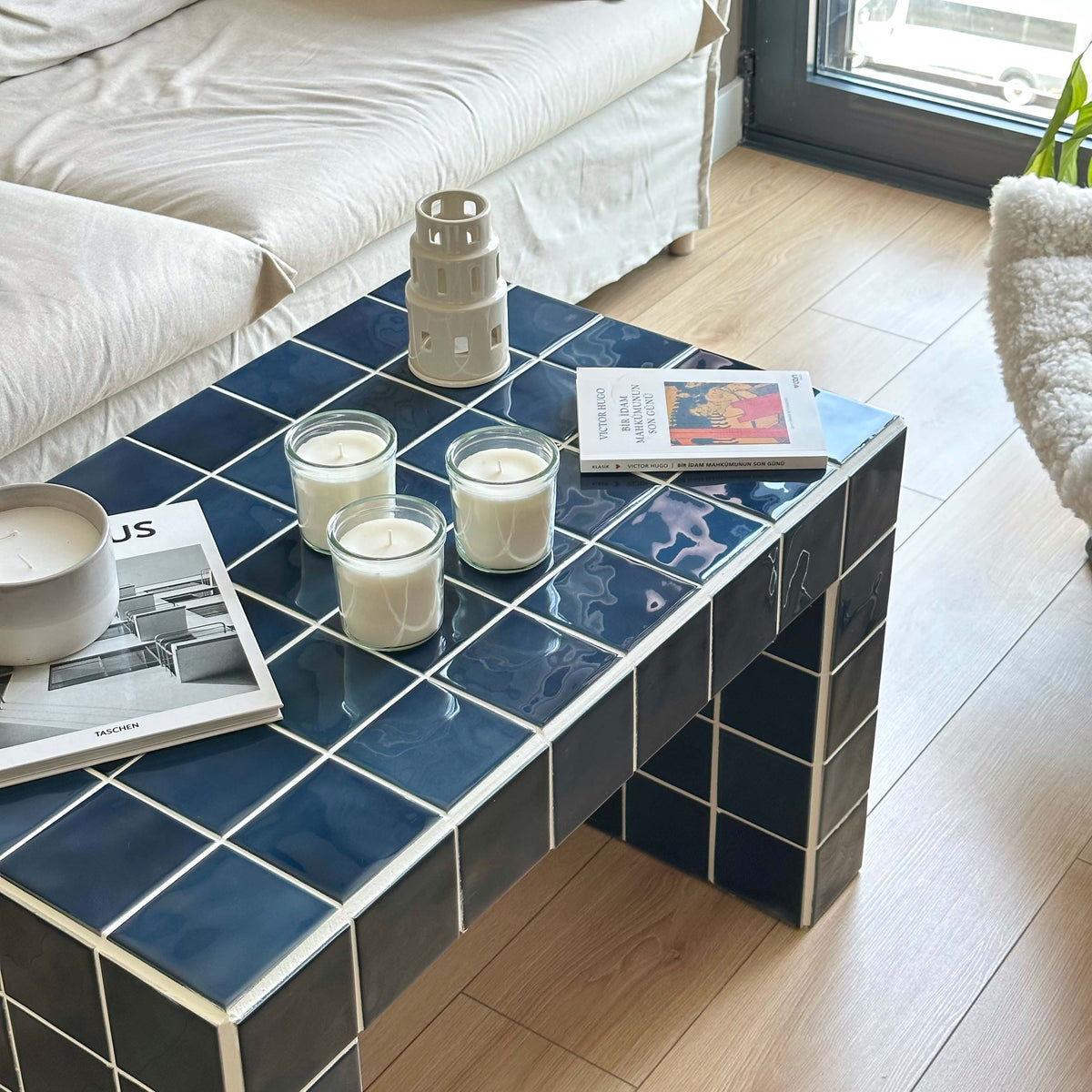 Retro Orta Sehpa Grid Design